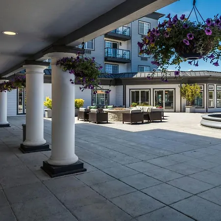 Courtyard By Marriott Portland North-3